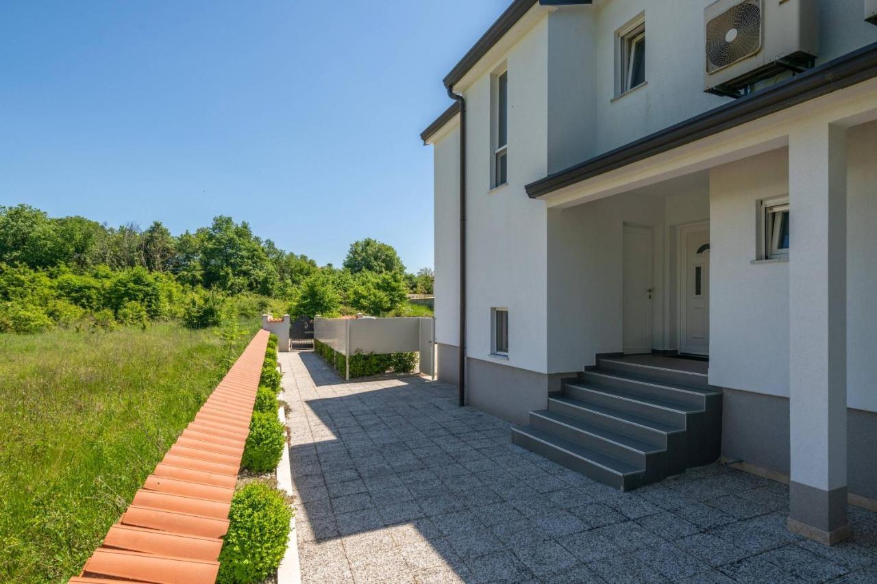 Villa Ellen Sophie Vrznaveri Bagian luar foto